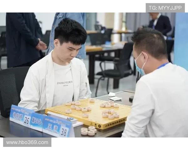 快棋鏖战中快手未必快刀却见高手刀风更疾锋芒尽显局势翻转瞬间里